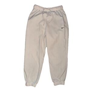 Nike Therma Fit  Womens M Oversized Fleece Sweatpants White Logo Athlete Comfy